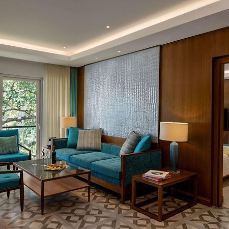 Movenpick Resort & Spa Boracay Yapak Εξωτερικό φωτογραφία A suite at the Taj Bengal