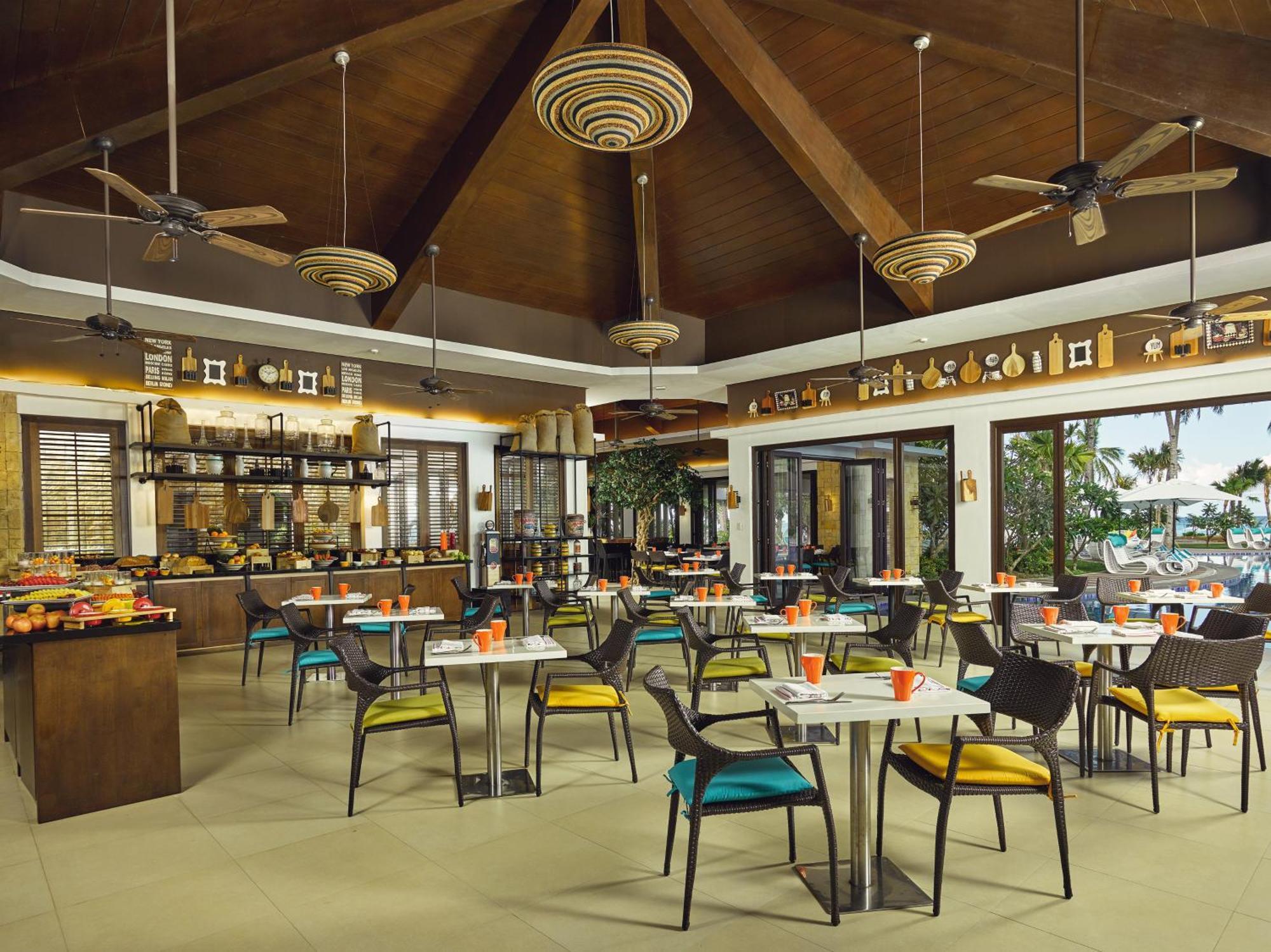 Movenpick Resort & Spa Boracay Yapak Εξωτερικό φωτογραφία The Beach Club