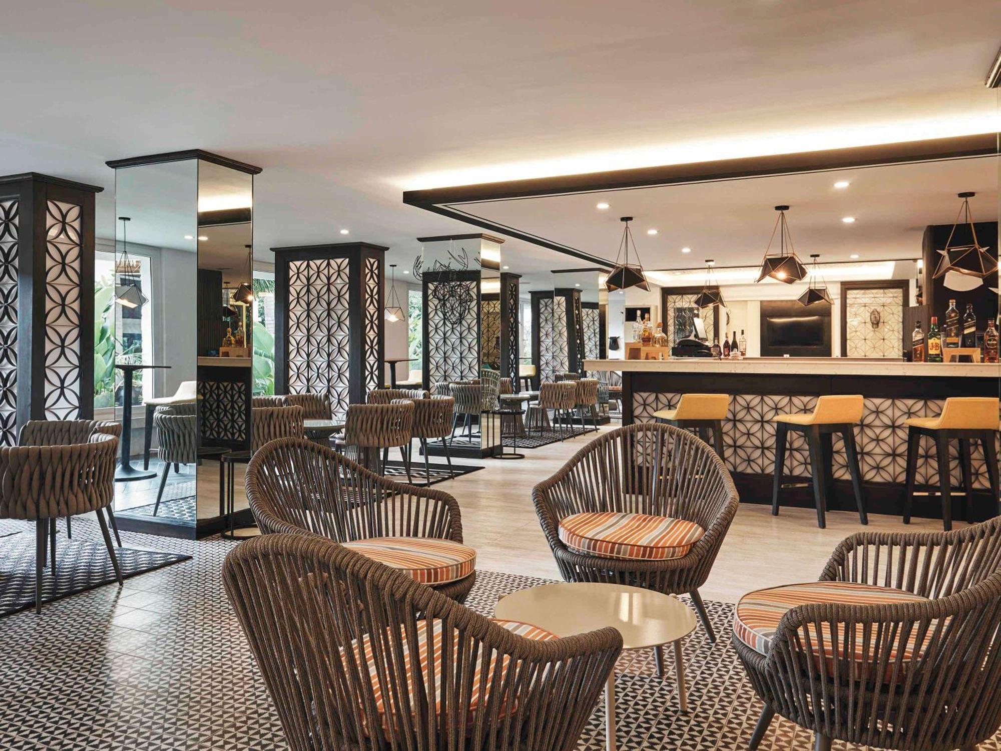 Movenpick Resort & Spa Boracay Yapak Εξωτερικό φωτογραφία The lounge at the airport