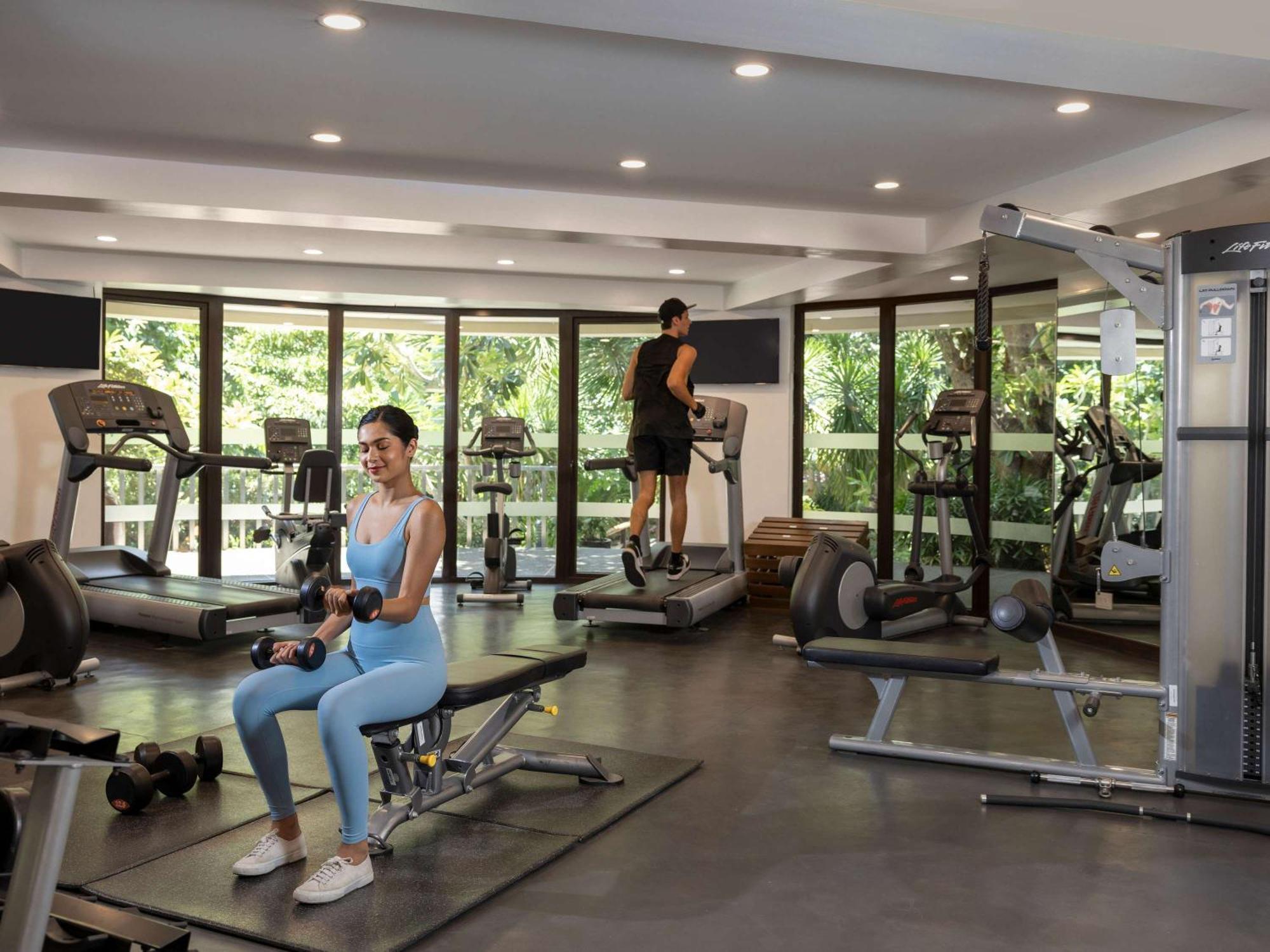 Movenpick Resort & Spa Boracay Yapak Εξωτερικό φωτογραφία The gym at the hotel