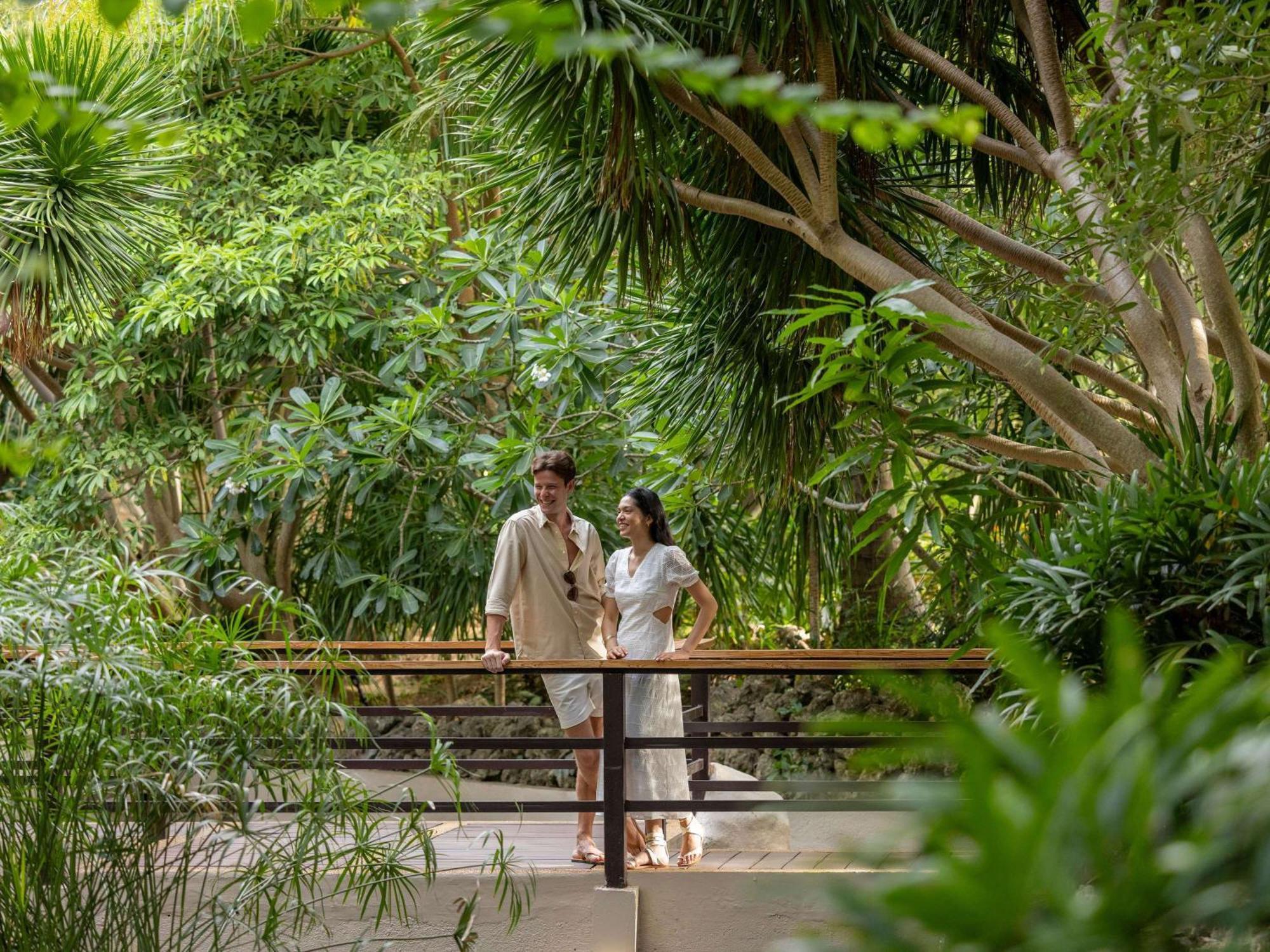 Movenpick Resort & Spa Boracay Yapak Εξωτερικό φωτογραφία The Banyan Tree Spa at Banyan Tree Phuket